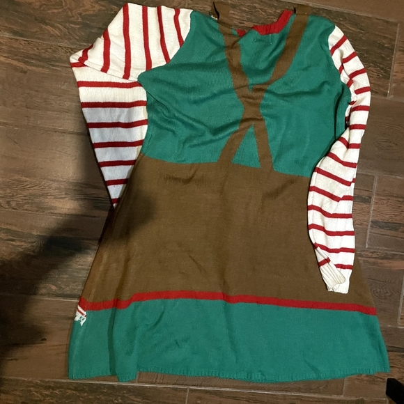 My Favorite Christmas Dress - Picture 2 of 3